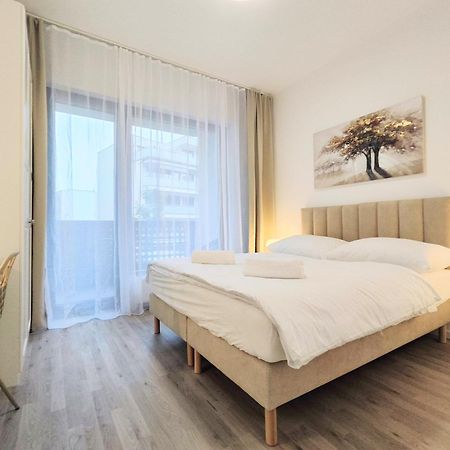 Wings - Brand New - Presidential Garden - Free Parking Apartamento Bratislava Exterior foto