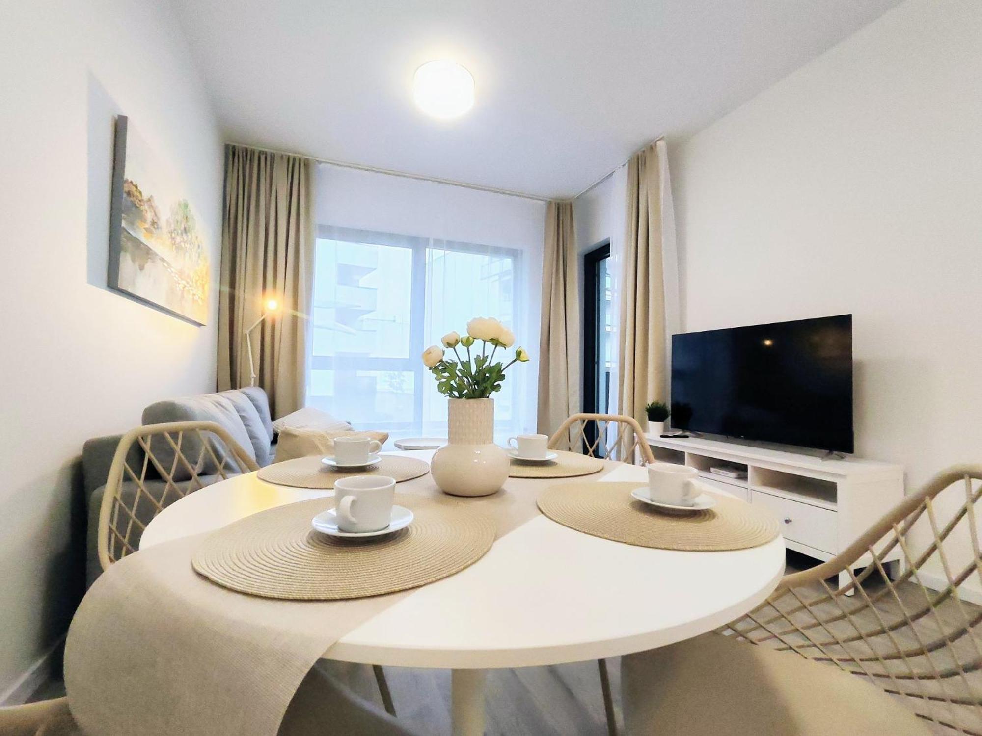 Wings - Brand New - Presidential Garden - Free Parking Apartamento Bratislava Exterior foto